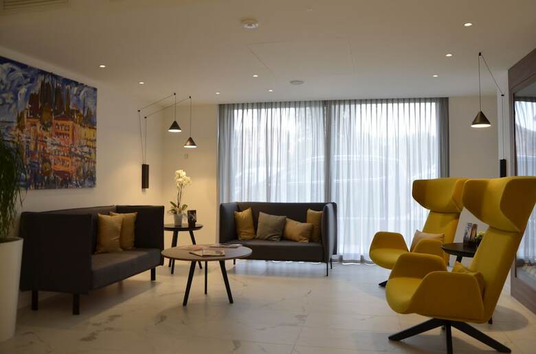 Solho Hotel