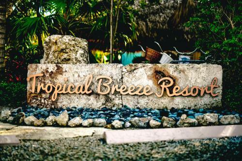 Hotel Tropical Breeze Resort