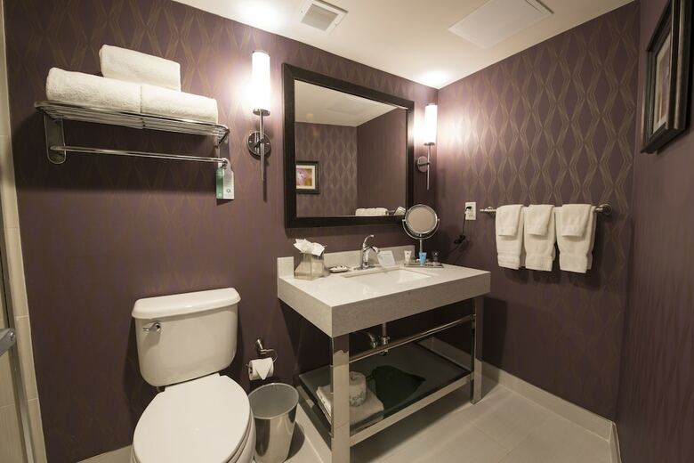 Crowne Plaza Saddle Brook, An Ihg Hotel