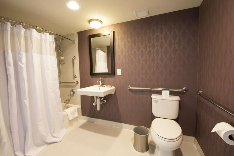 Crowne Plaza Saddle Brook, An Ihg Hotel