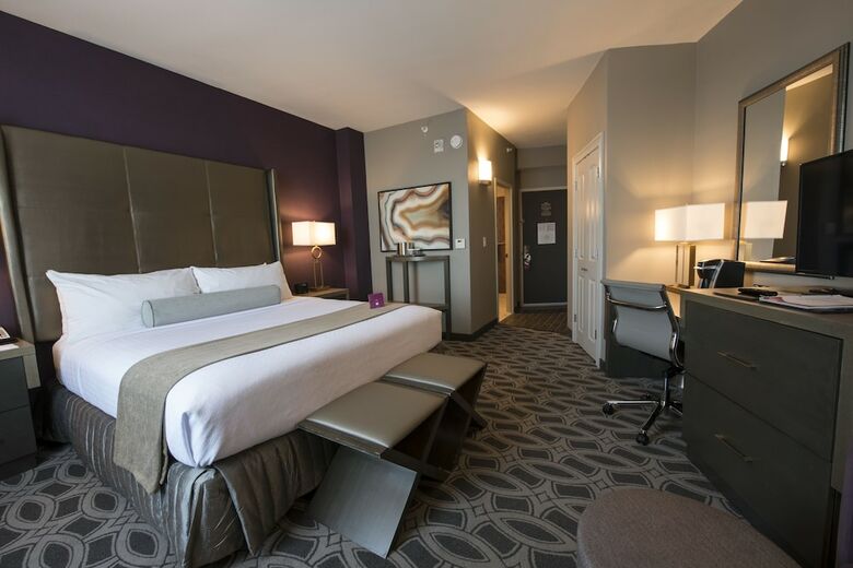 Crowne Plaza Saddle Brook, An Ihg Hotel
