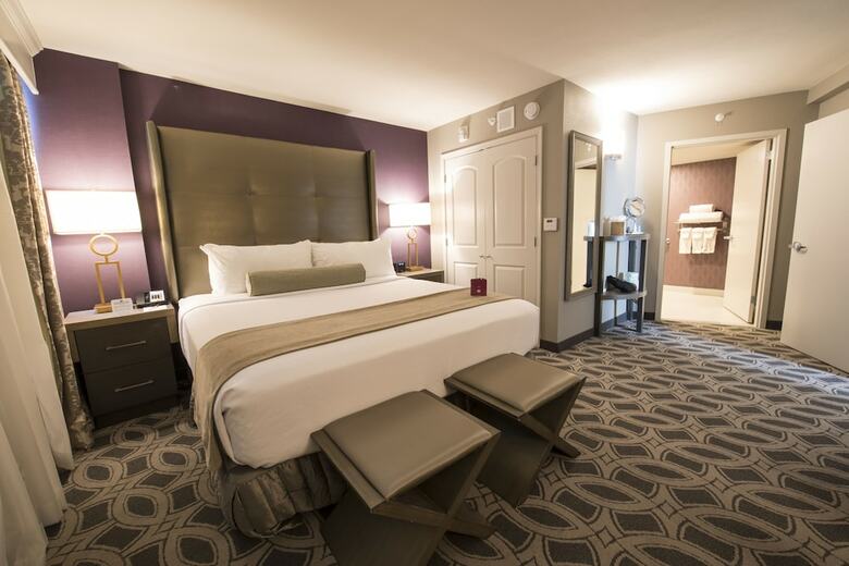 Crowne Plaza Saddle Brook, An Ihg Hotel