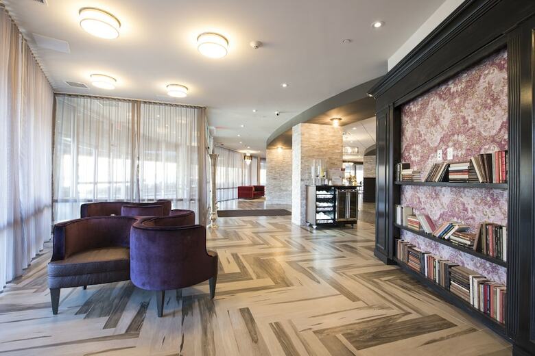 Crowne Plaza Saddle Brook, An Ihg Hotel