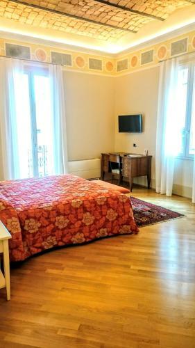 Hostal Casa Isolani, Piazza Maggiore