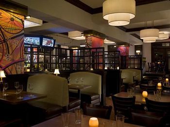 Hotel Carleton Of Oak Park