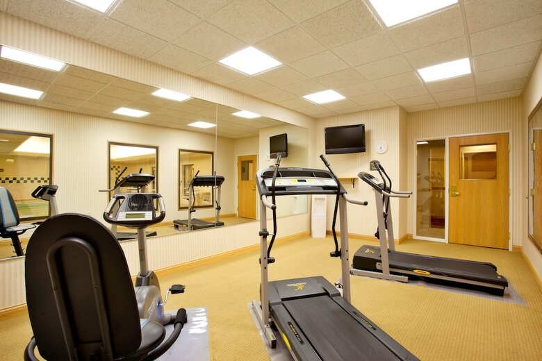 Holiday Inn Express Hotel & Suites Logansport