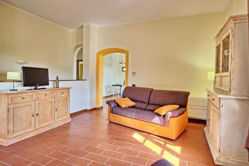 Canneto Apartment Sleeps 10 Pool Air Con Wifi