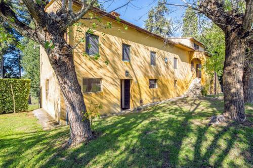 Capannoli Villa Sleeps 8 Pool Wifi