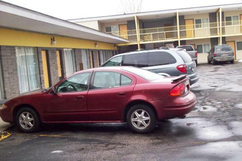 Hilander Motel
