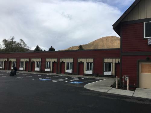 Motel Airport Inn