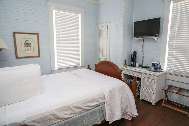 Bed & Breakfast Coombs Inn And Suites