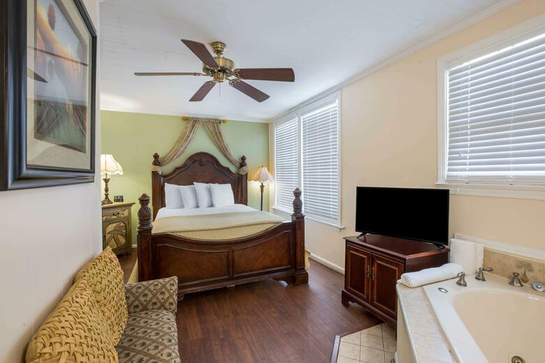 Bed & Breakfast Coombs Inn And Suites