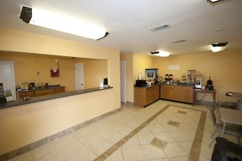Hotel Regency Inn And Suites