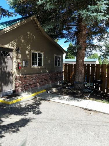 Lake View Lodge