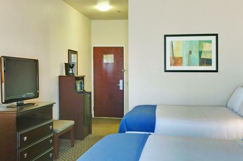 Hotel Holiday Inn Express Delano Highway 99