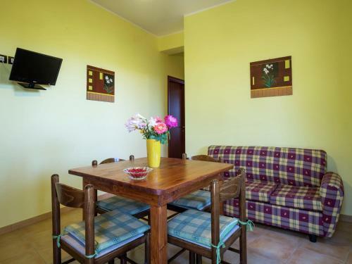 Sun-drenched Estate Close To Sciacca Just 7km From The Beach