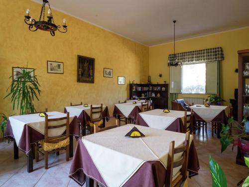 Sun-drenched Estate Close To Sciacca Just 7km From The Beach