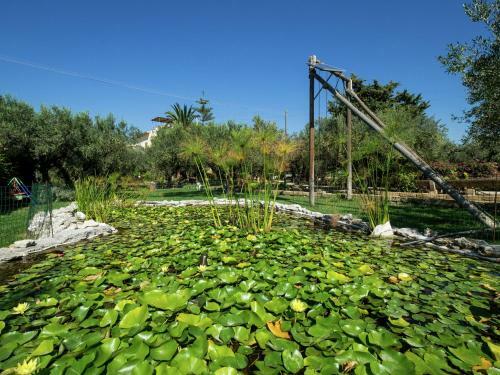 Sun-drenched Estate Close To Sciacca Just 7km From The Beach