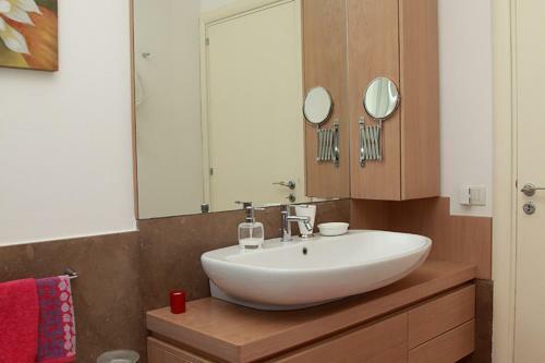 Zona Portuale Villa Sleeps 6 Air Con Wifi