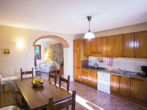 Modern Apartment In Larciano With Swimming Pool