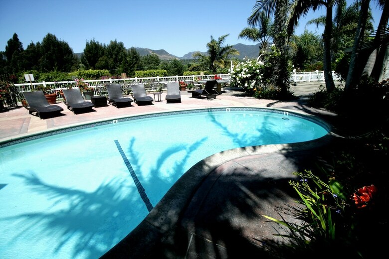 Hotel Malibu Country Inn