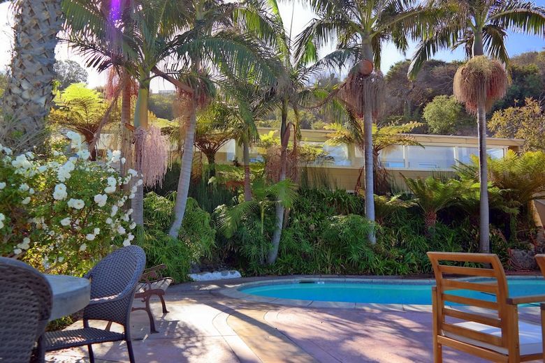 Hotel Malibu Country Inn
