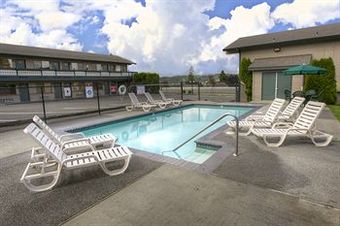 Hotel Poulsbo Inn & Suites