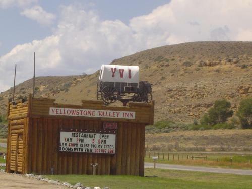Hotel Yellowstone Valley Inn