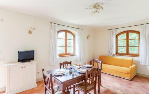 Nine-bedroom Holiday Home In Perugia -pg-