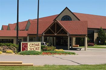 Hotel Cedar Shore Resort - Oacoma