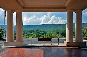 Holiday Inn Express Hotel & Suites Harriman