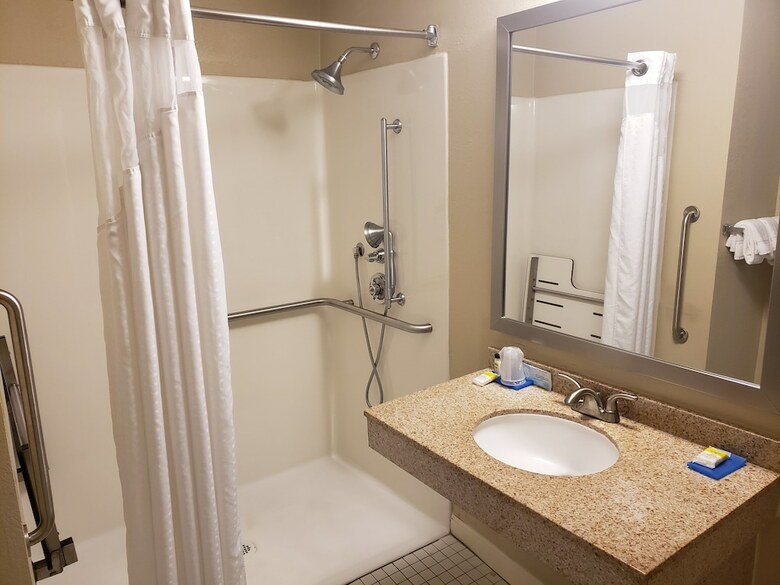 Holiday Inn Express Hotel Pittsburgh-north/harmarville