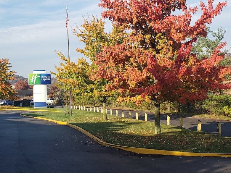 Holiday Inn Express Hotel Pittsburgh-north/harmarville