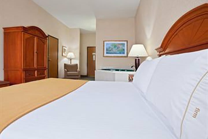 Holiday Inn Express Hotel Pittsburgh-north/harmarville