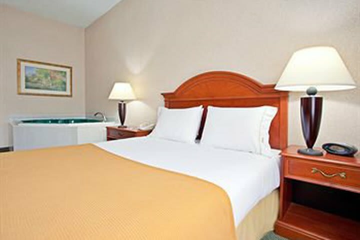 Holiday Inn Express Hotel Pittsburgh-north/harmarville