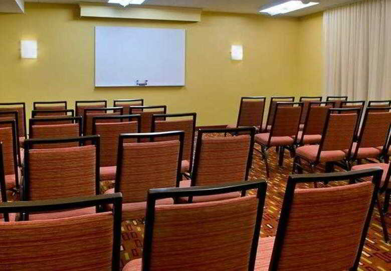 Hotel Courtyard Lincroft Red Bank