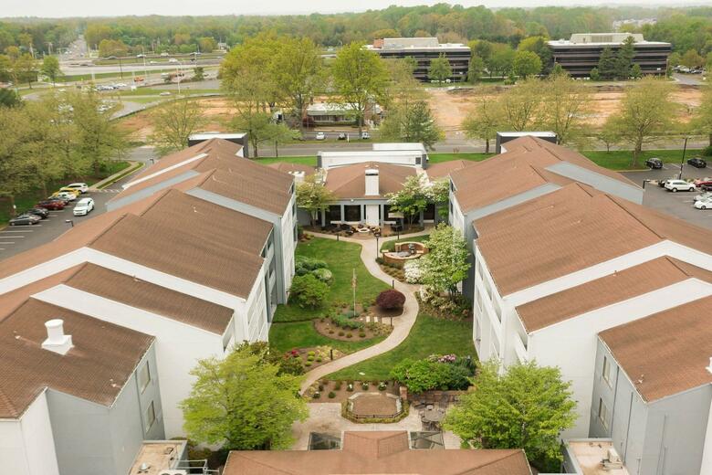Hotel Courtyard Lincroft Red Bank
