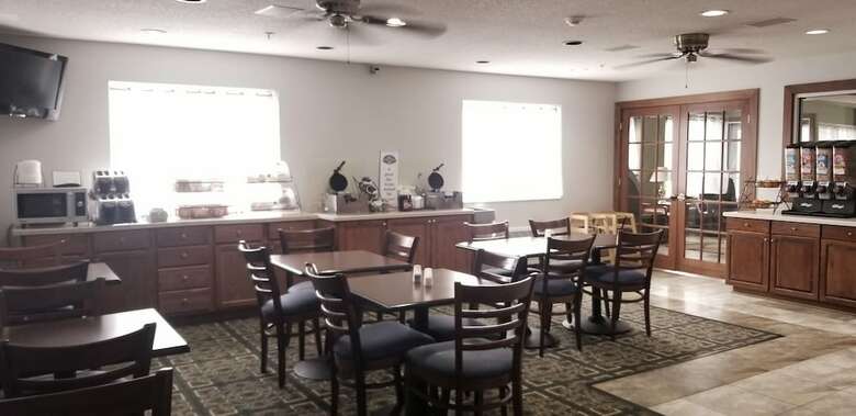 Hotel Baymont Inn And Suites - Oxford