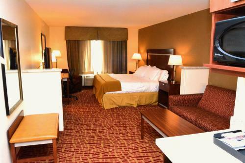 Holiday Inn Express Hotel & Suites Glendive