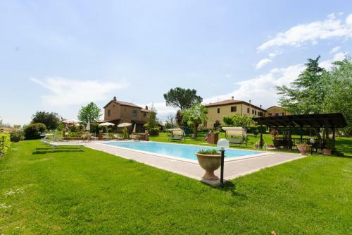 Anatraia Apartment Sleeps 6 Pool Air Con Wifi