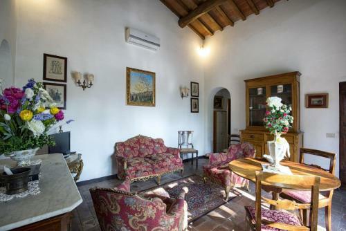 Cortona Villa Sleeps 10 Pool Wifi