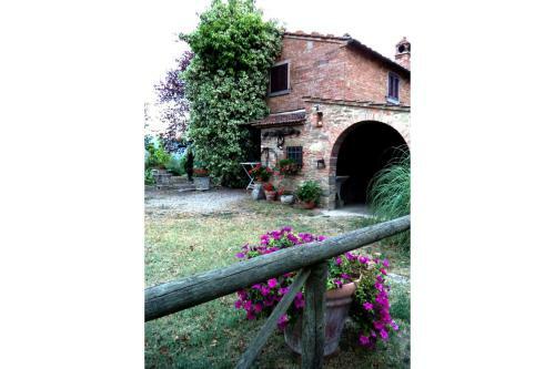 Le Casine-perignano-spinelli Apartment Sleeps 9