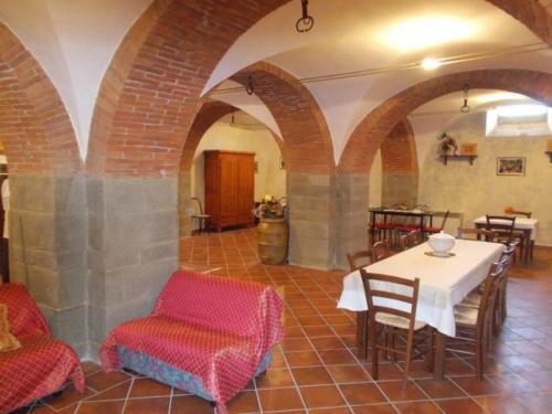 Fratta-santa Caterina Villa Sleeps 18 Pool Wifi