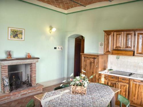 Fratta-santa Caterina Villa Sleeps 18 Pool Wifi