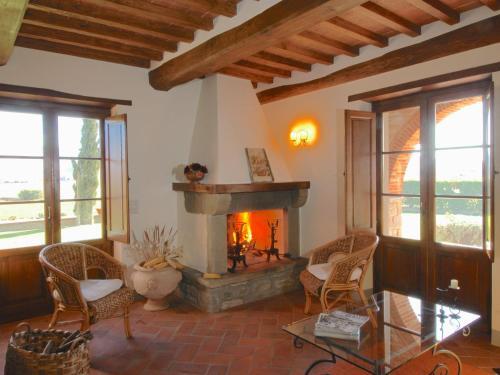 Spacious Villa In Cortona Tuscany With Swimming Pool