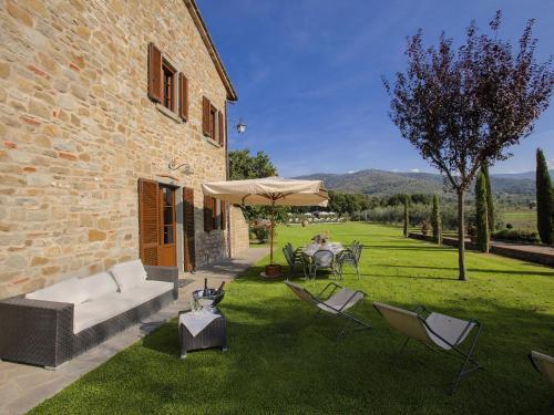 Spacious Villa In Cortona Tuscany With Swimming Pool