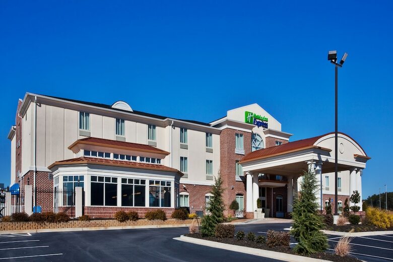 Holiday Inn Express Hotel & Suites Bremen