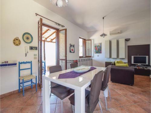 Four-bedroom Holiday Home In Custonaci