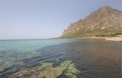 Four-bedroom Holiday Home In Custonaci