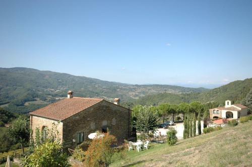 Dicomano Apartment Sleeps 6 Pool